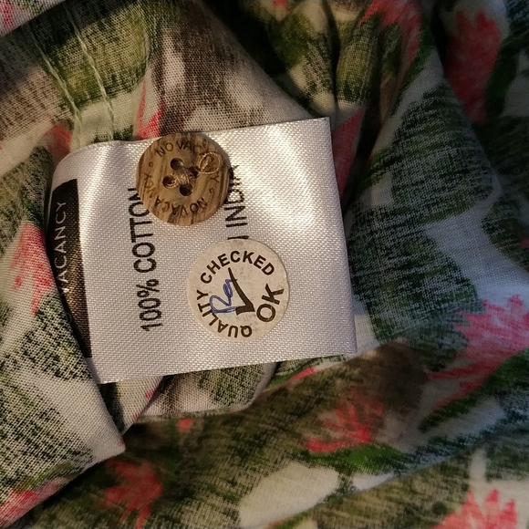 BNWT No Vacancy Men's large button down skull shirt size L - Picture 6 of 6